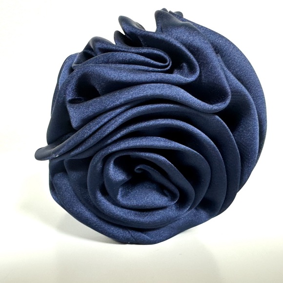 Big Rosette Flower Hair Clip in Navy Blue - Picture 6 of 8